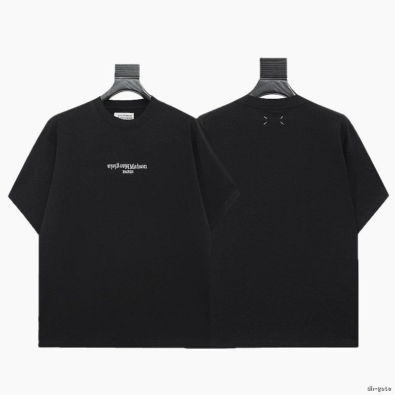 Maison Margiela Stitch Minimalist Style Black Short-sleeve T-shirt