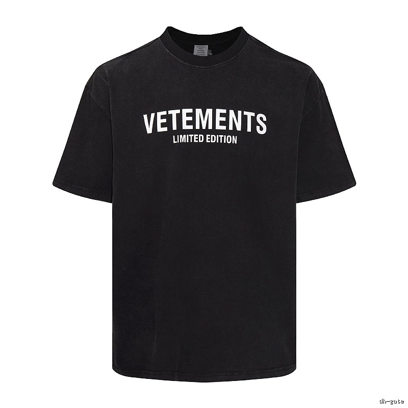 Monogram Statement graphic T-shirt Black Colorful Lucky for Layered Styling