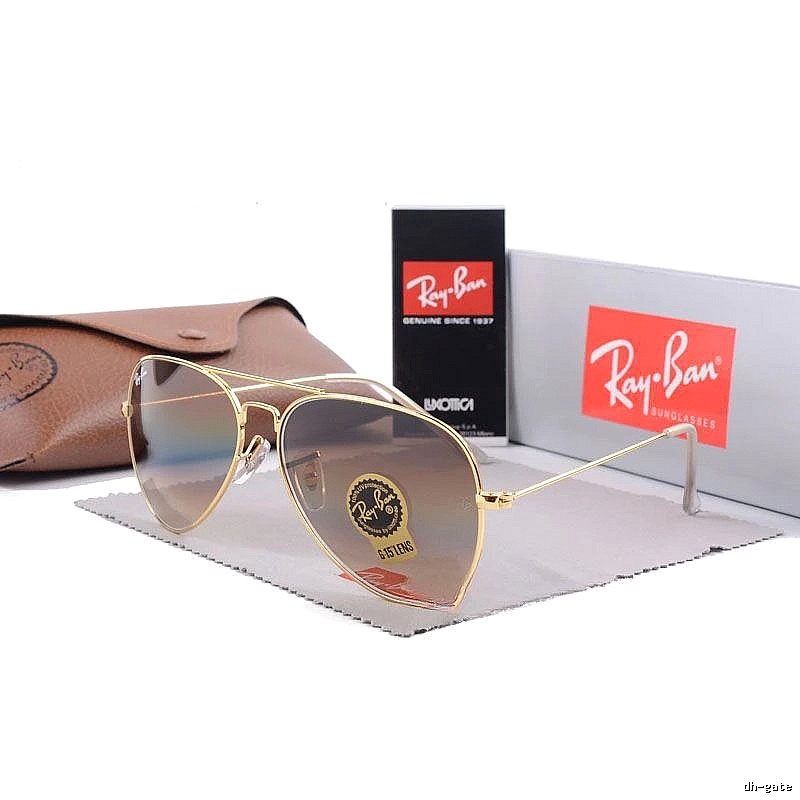 Ray-Ban Gift Ready Aviator sunglasses Gold Tone Sunglasses with Standout Detail