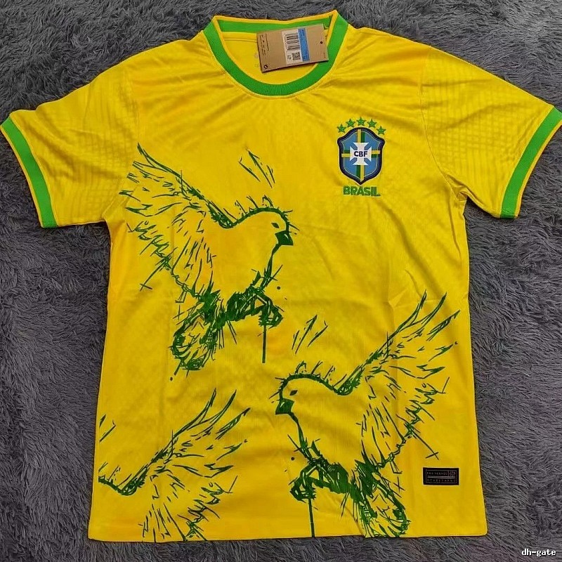 Real Madrid Yellow Dragon Soccer Jersey Logo Detail