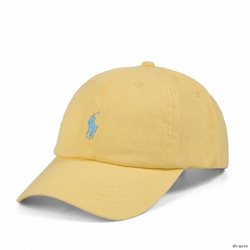The classic yellow baseball cap of Ralph Lauren.